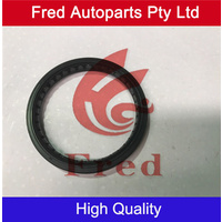 CV Drive Shaft Oil Seal Left MK062A3 61X74X8 For TOYOTA Kluger 90311-62006 GSU45