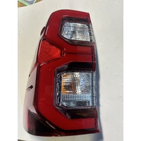 "SMALL CRACK' LED Tail Light LEFT LH For TOYOTA Hilux 2020~ON GUN KX-B-171-LH.TY-22HLX-002-LH-UD