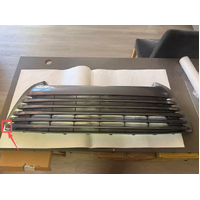 **DEFECTIVE** Front Bumper Bar Grille Insert For TOYOTA Camry 01/2015-08/2017 Petrol ASV50 Hybrid AVV50 53112-06510